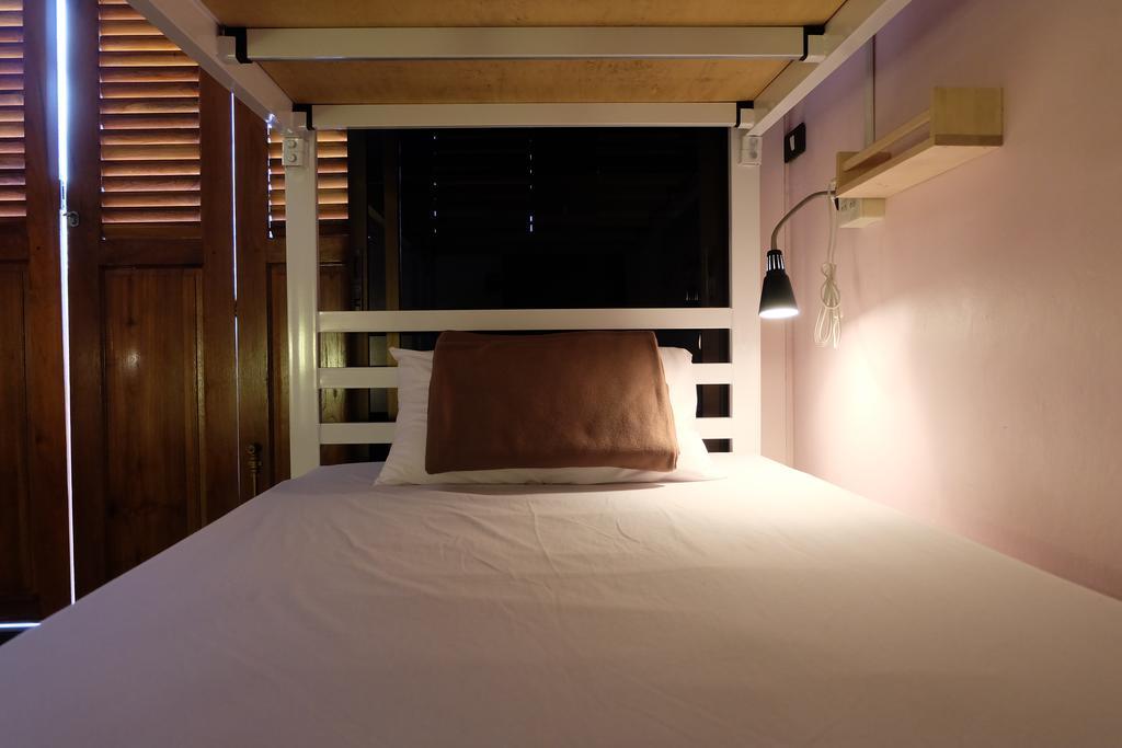 Tiny Hostel Bangkok Zewnętrze zdjęcie