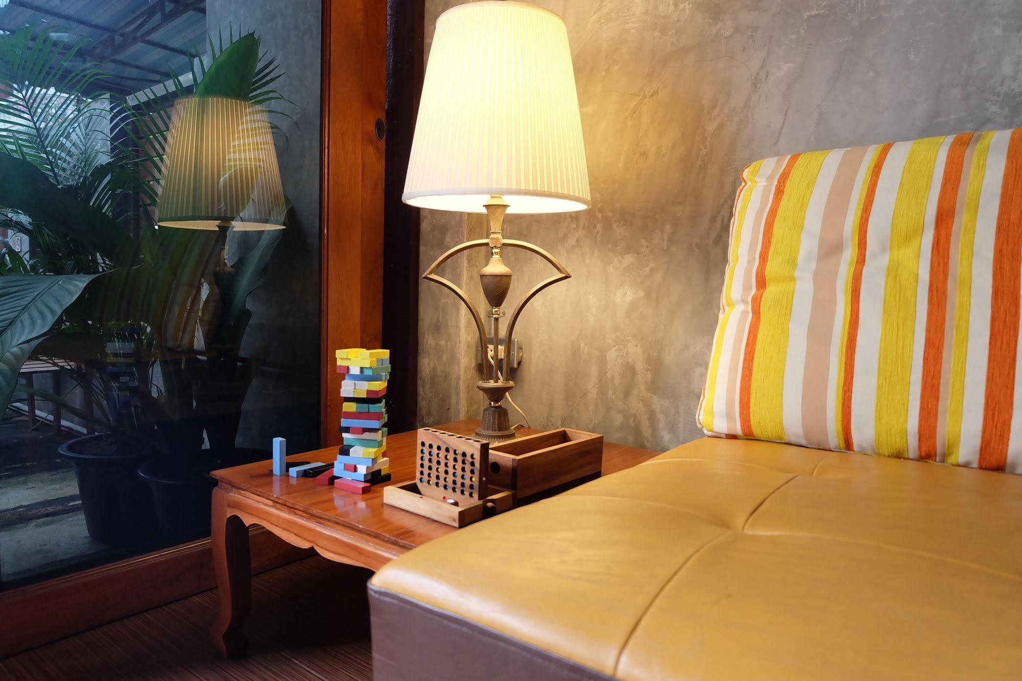 Tiny Hostel Bangkok Zewnętrze zdjęcie