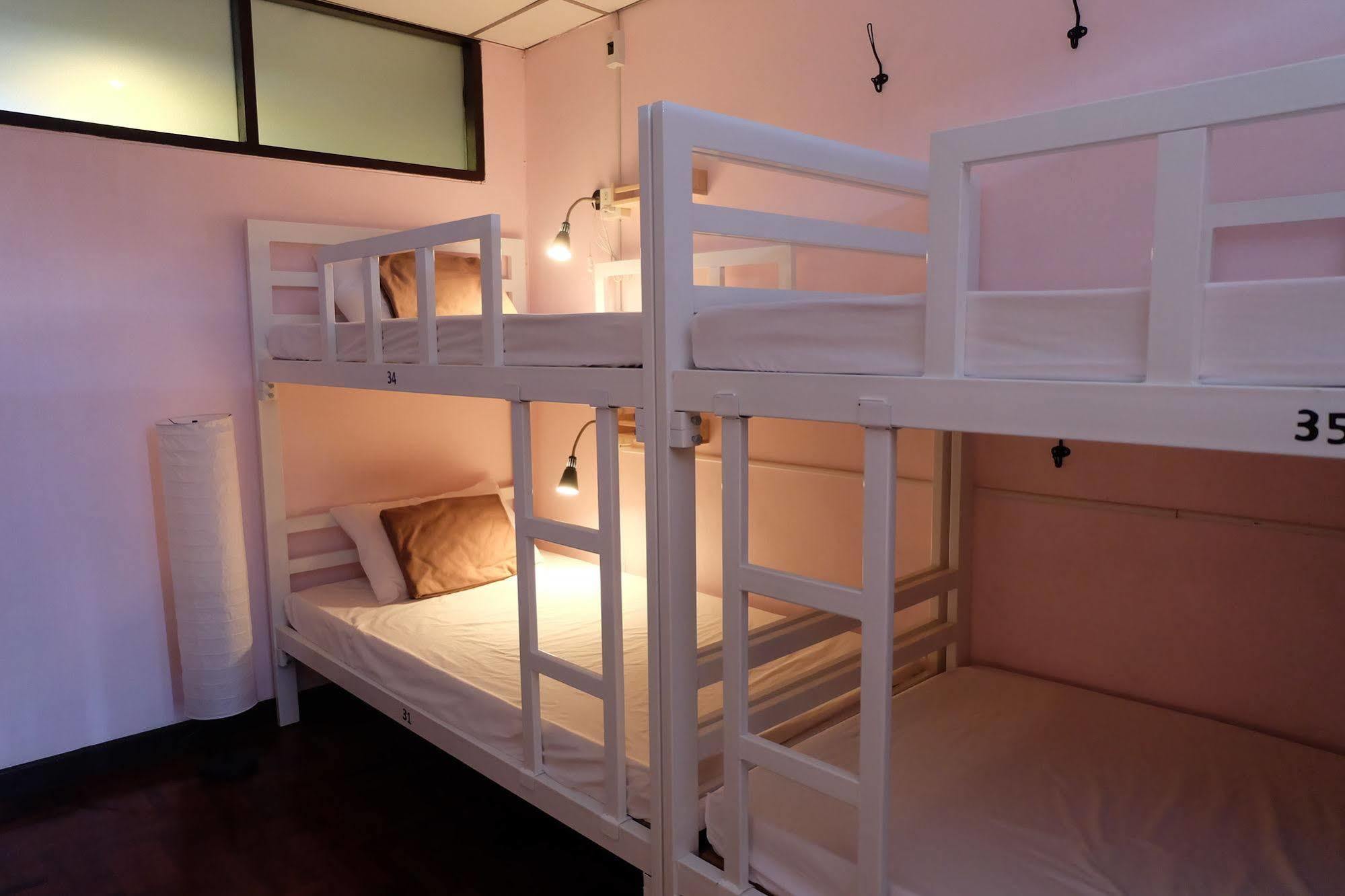 Tiny Hostel Bangkok Zewnętrze zdjęcie