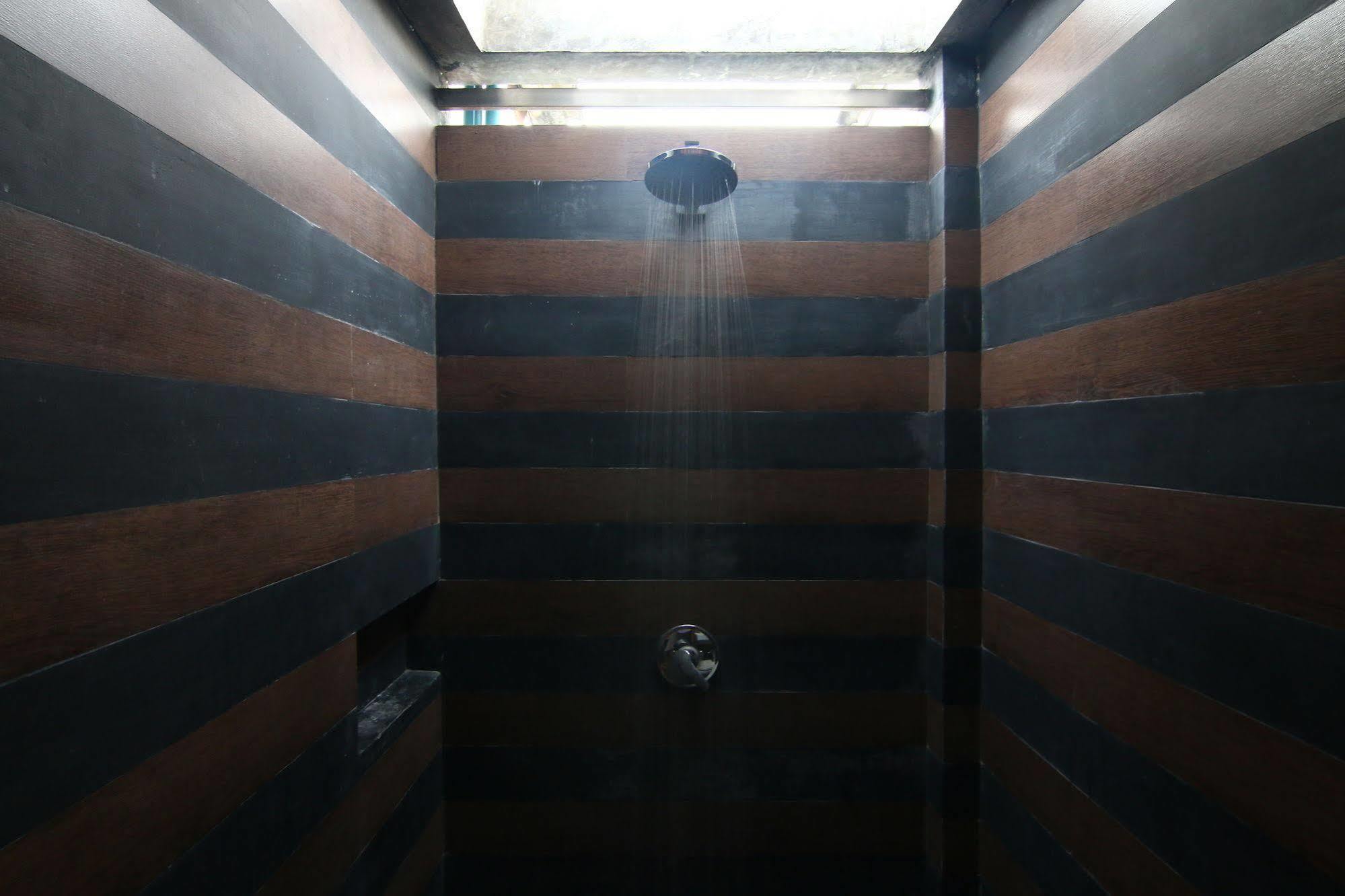 Tiny Hostel Bangkok Zewnętrze zdjęcie