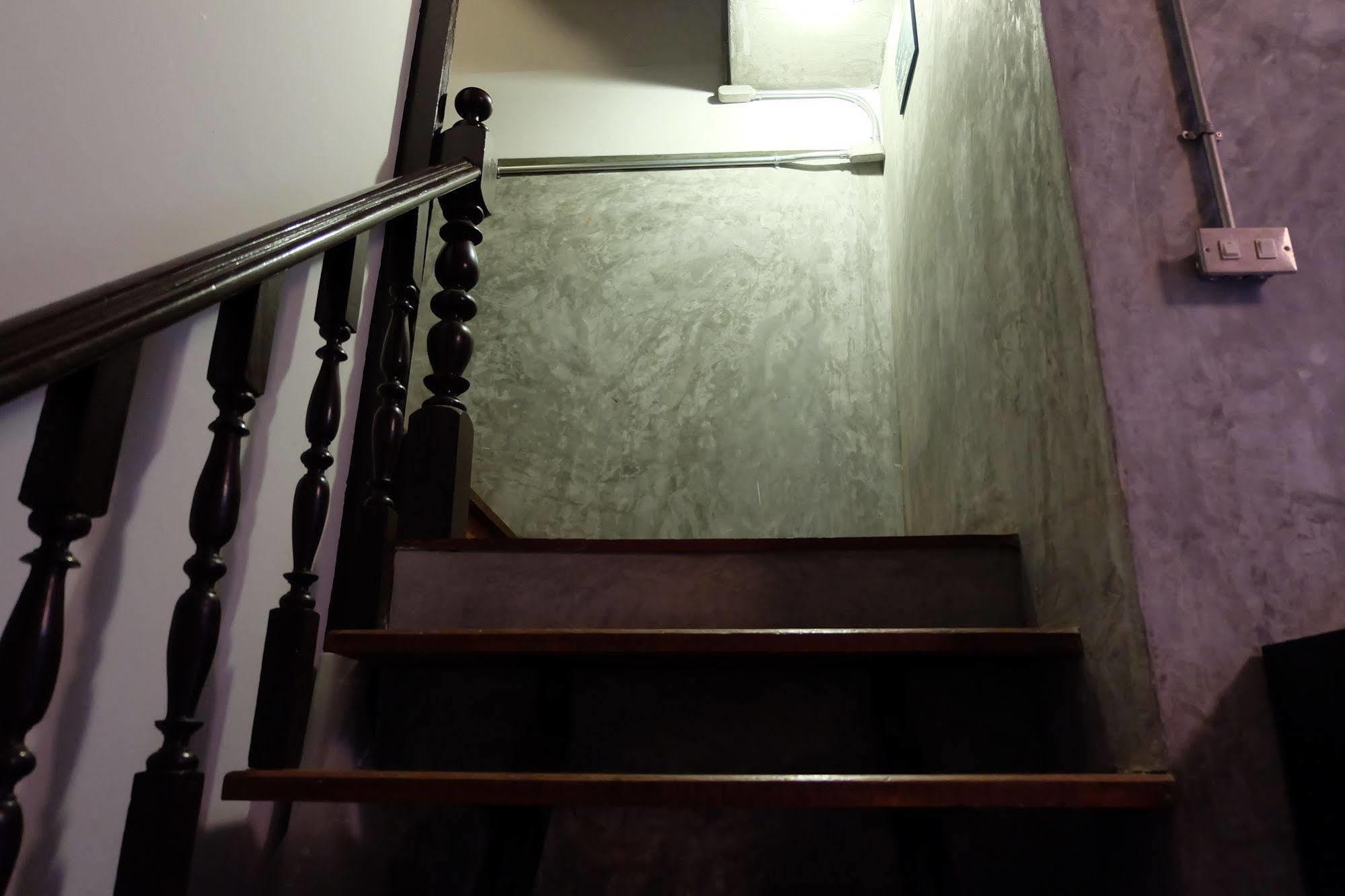 Tiny Hostel Bangkok Zewnętrze zdjęcie