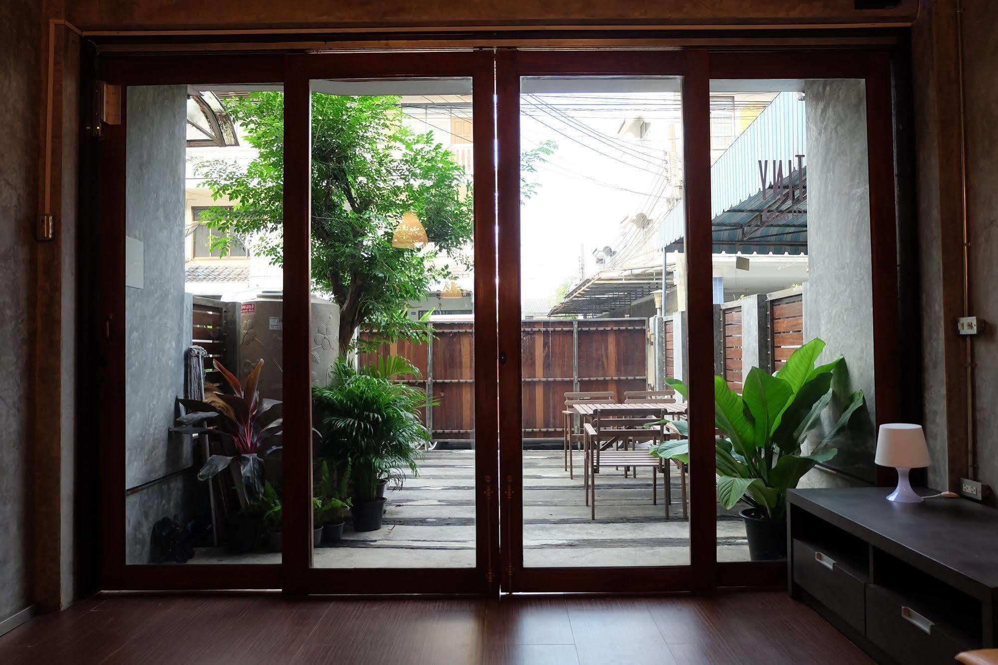 Tiny Hostel Bangkok Zewnętrze zdjęcie